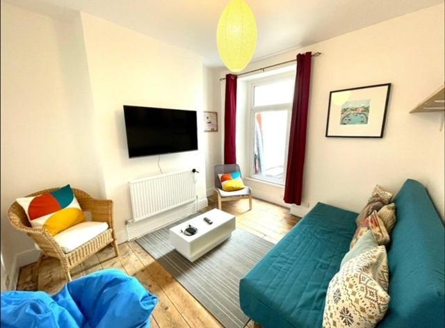 *Family Home In Mumbles. Close To The Beach* المظهر الخارجي الصورة