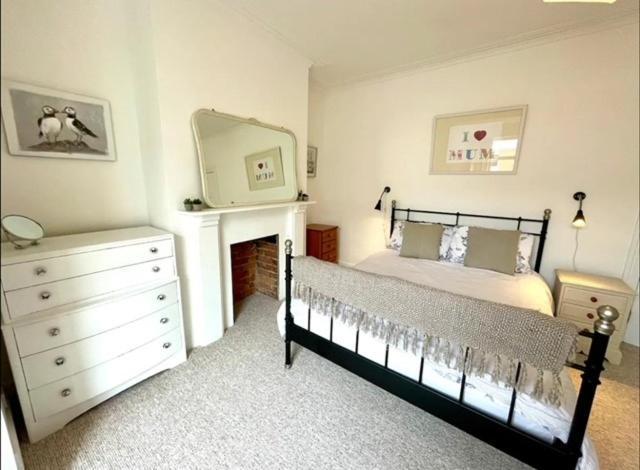 *Family Home In Mumbles. Close To The Beach* المظهر الخارجي الصورة